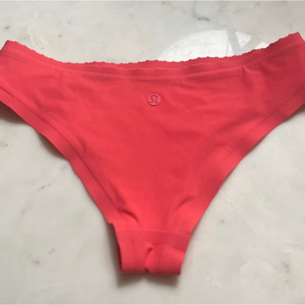 Lululemon Bathing Suit Bottoms